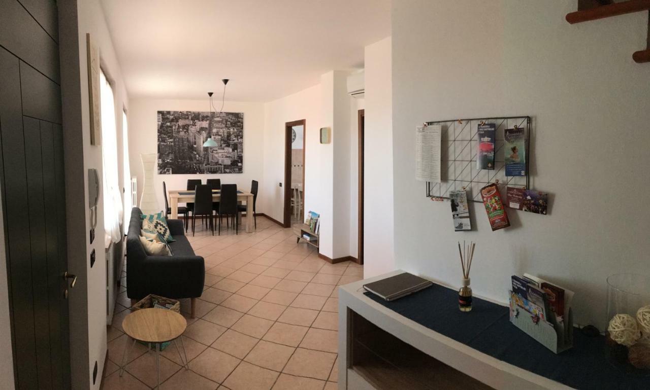 Casa Dany Hotell Lugagnano Exteriör bild