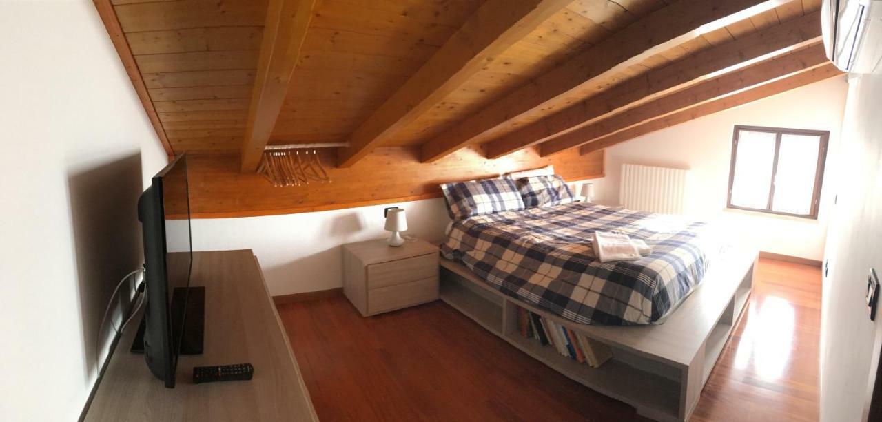 Casa Dany Hotell Lugagnano Exteriör bild